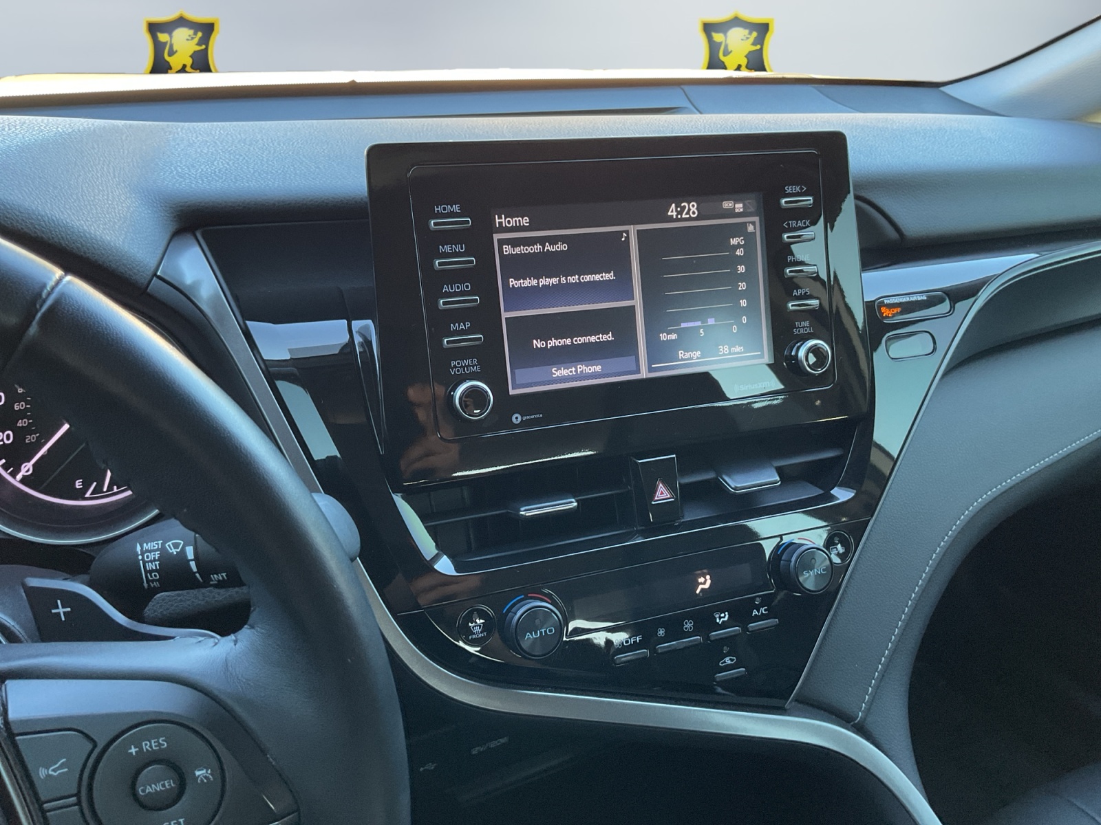 2024 Toyota Camry SE photo 14