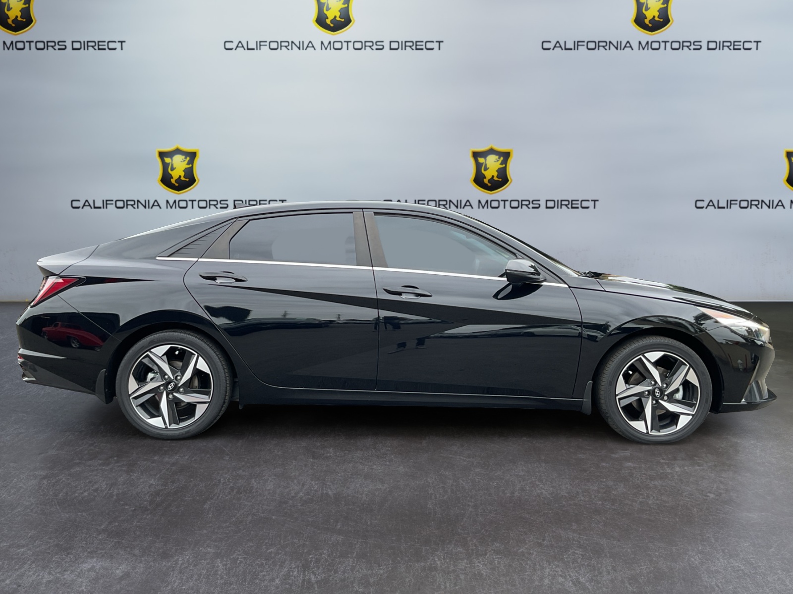 2022 Hyundai Elantra Hybrid Limited photo 4