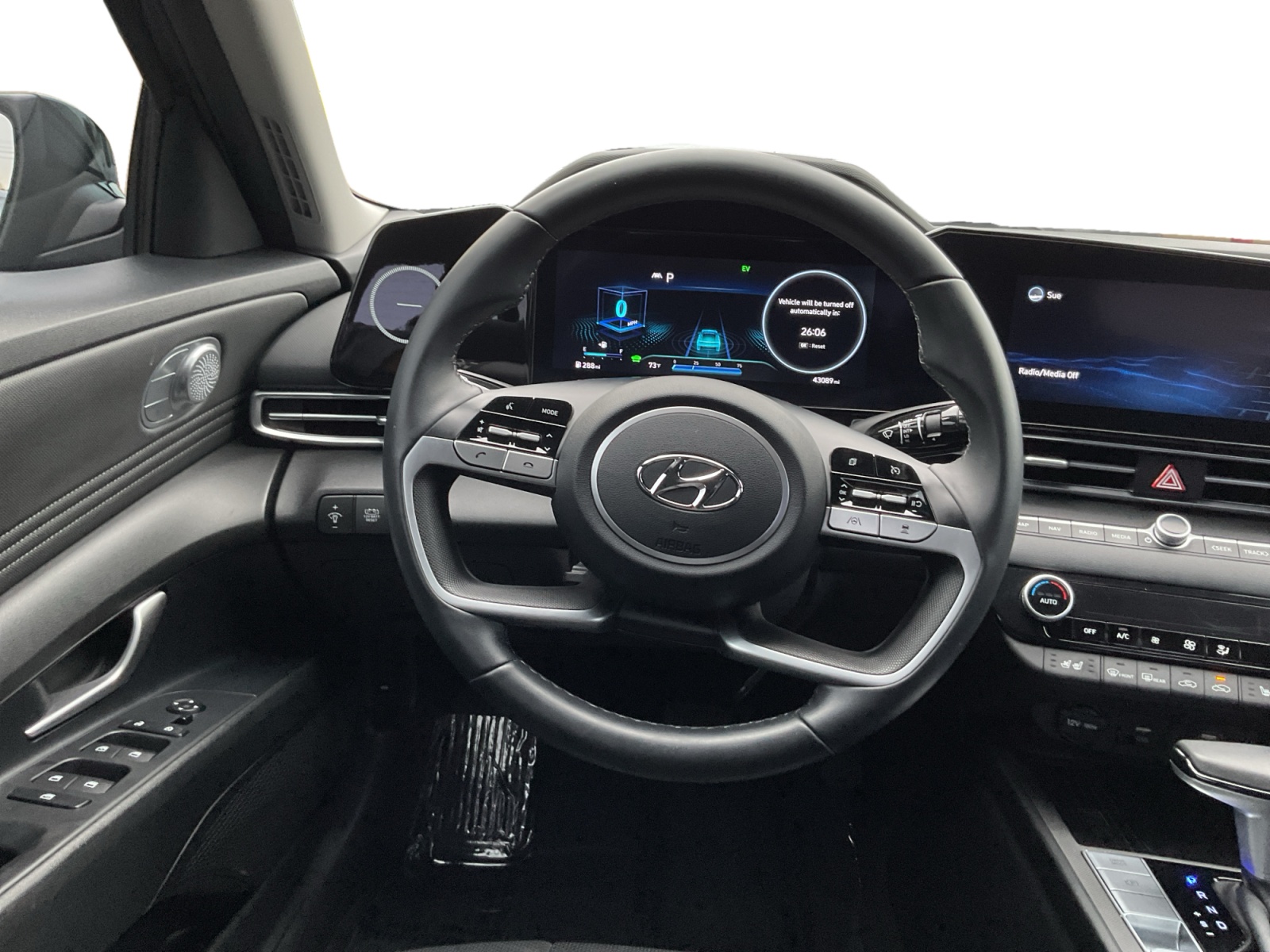 2022 Hyundai Elantra Hybrid Limited photo 11