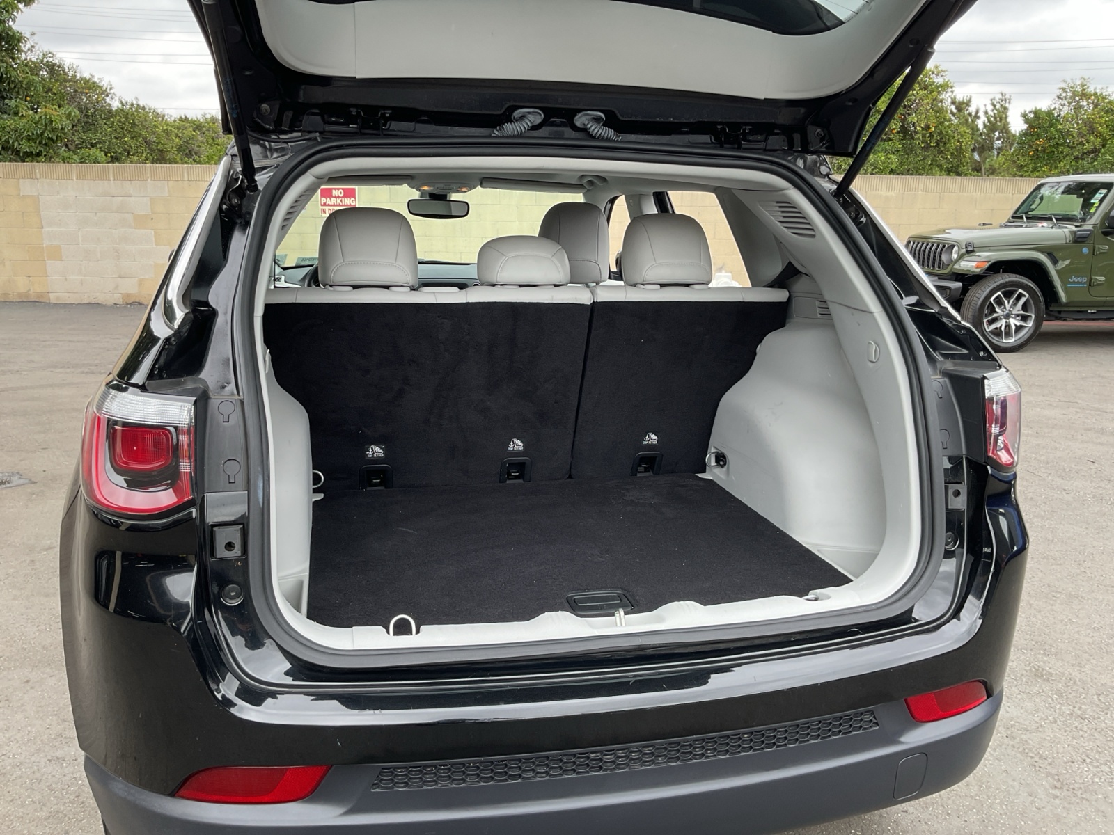2019 Jeep Compass Latitude photo 24