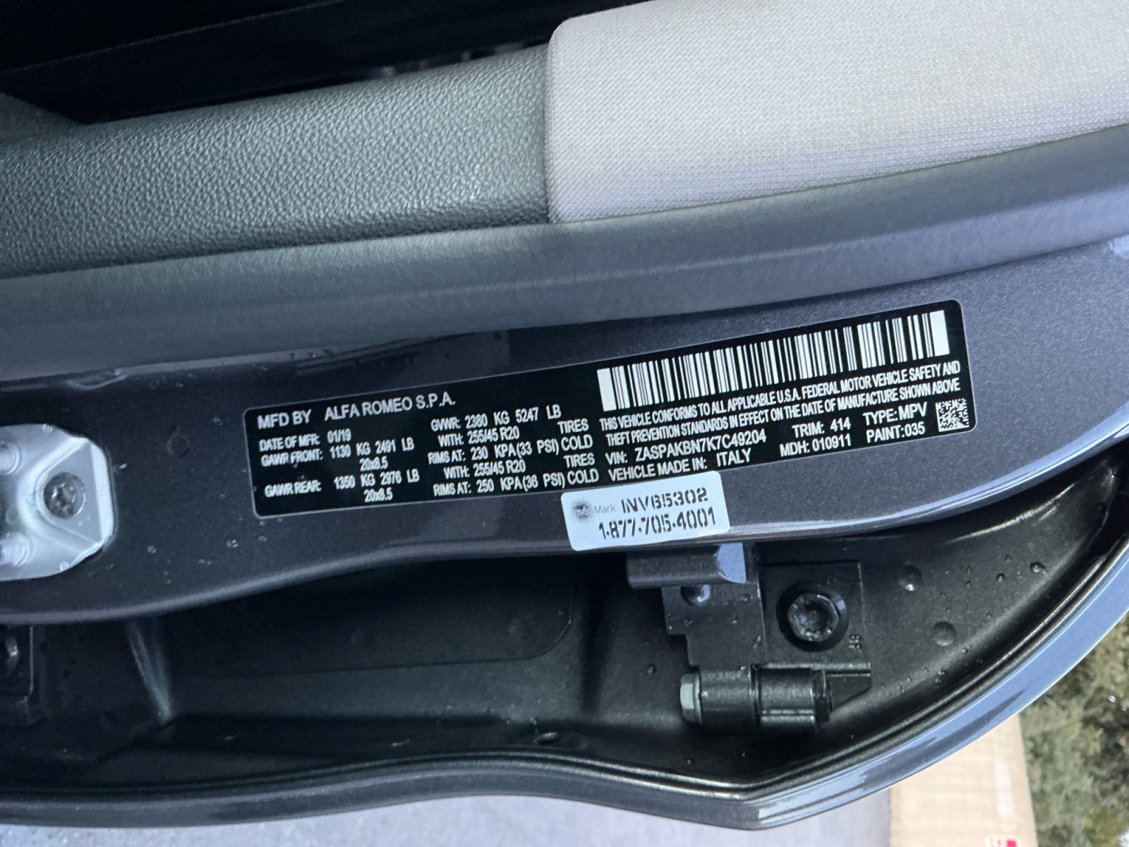 2019 Alfa Romeo Stelvio Ti photo 2