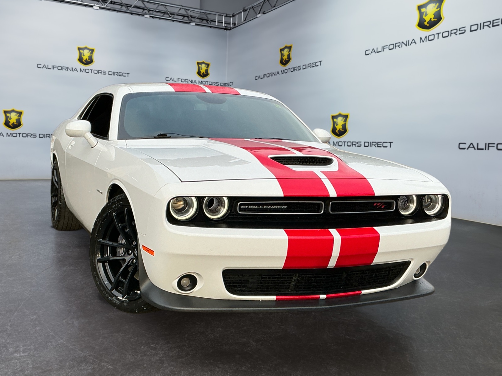 2021 Dodge Challenger R/T photo 3