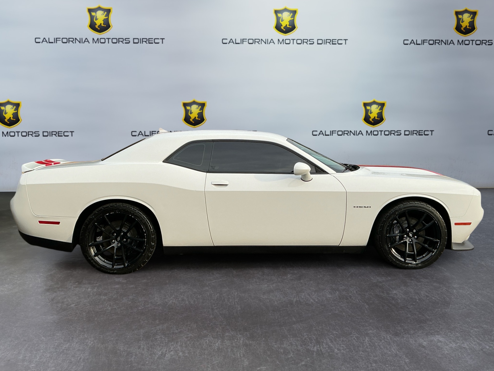 2021 Dodge Challenger R/T photo 4