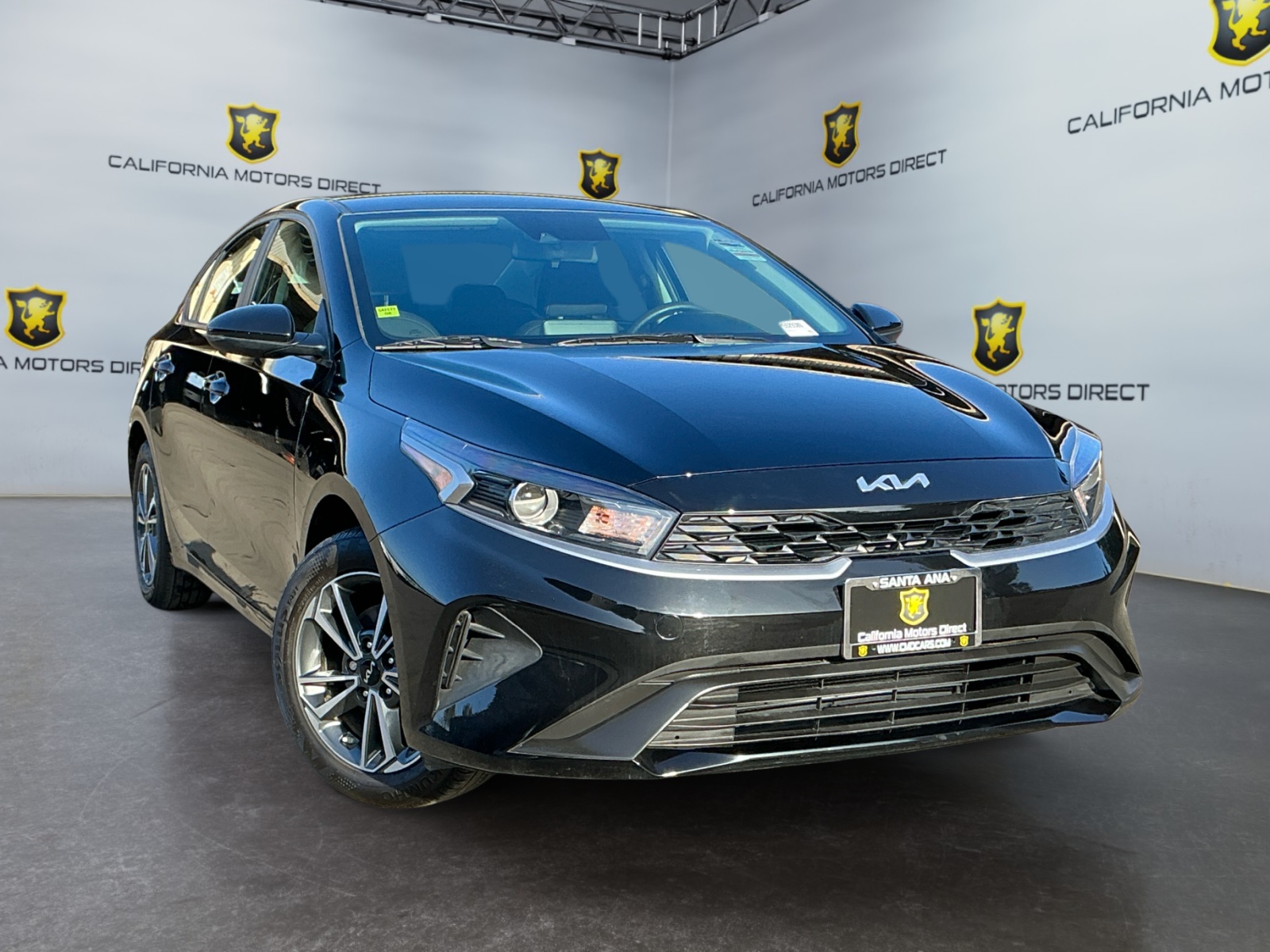 2023 Kia Forte LXS photo 3