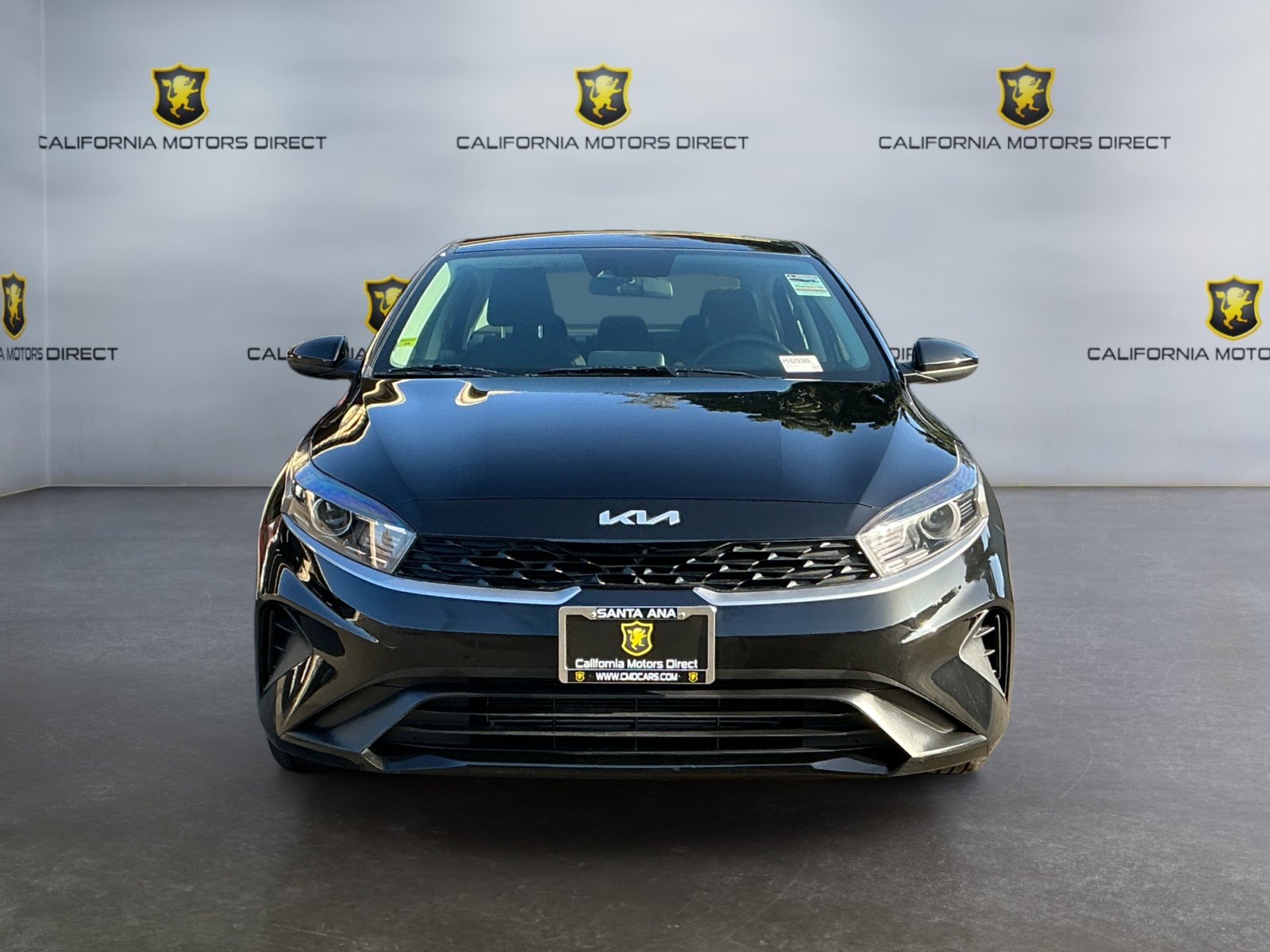 2023 Kia Forte LXS photo 2