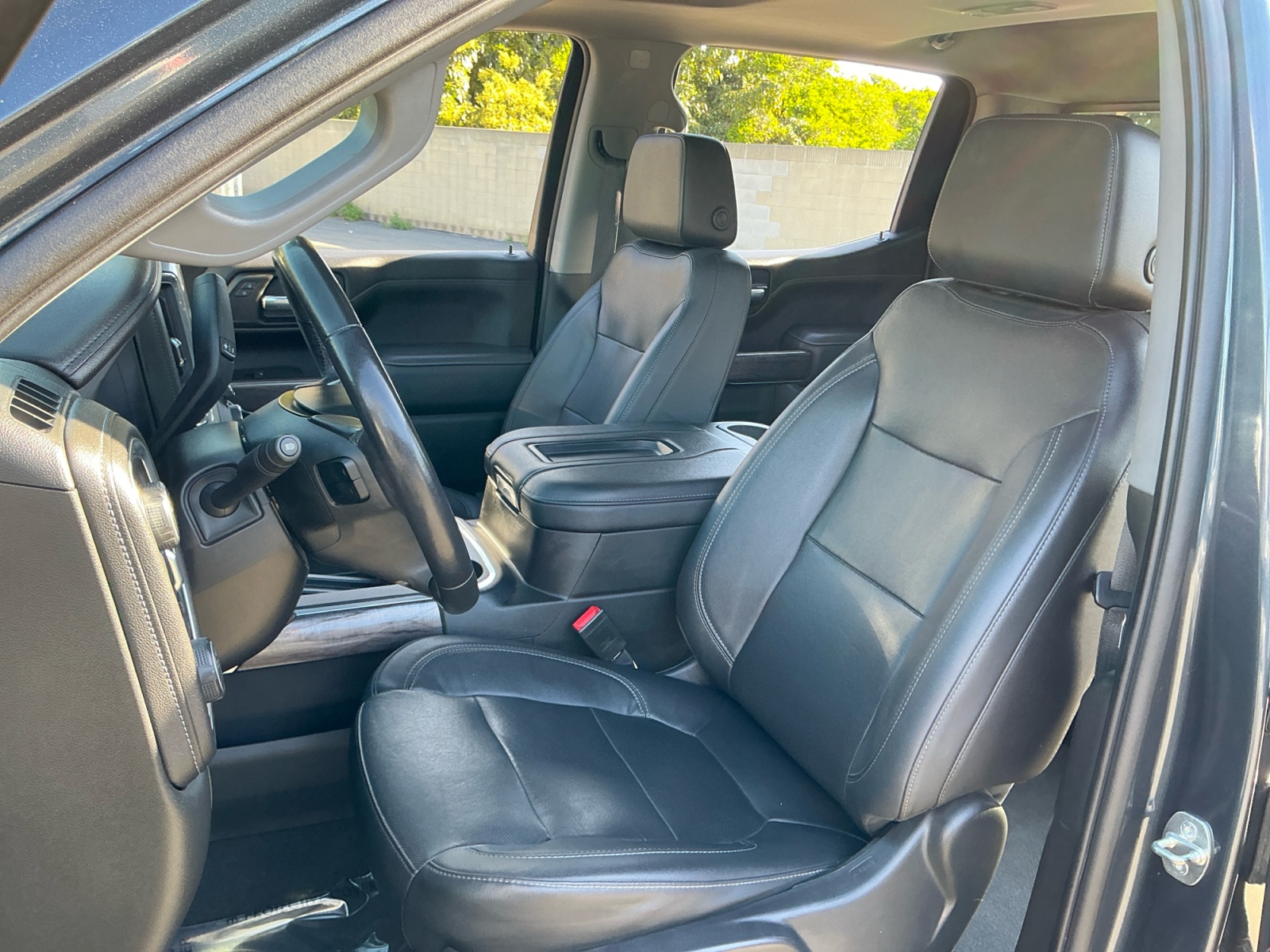 2021 Chevrolet Silverado 1500 LTZ - Photo 18