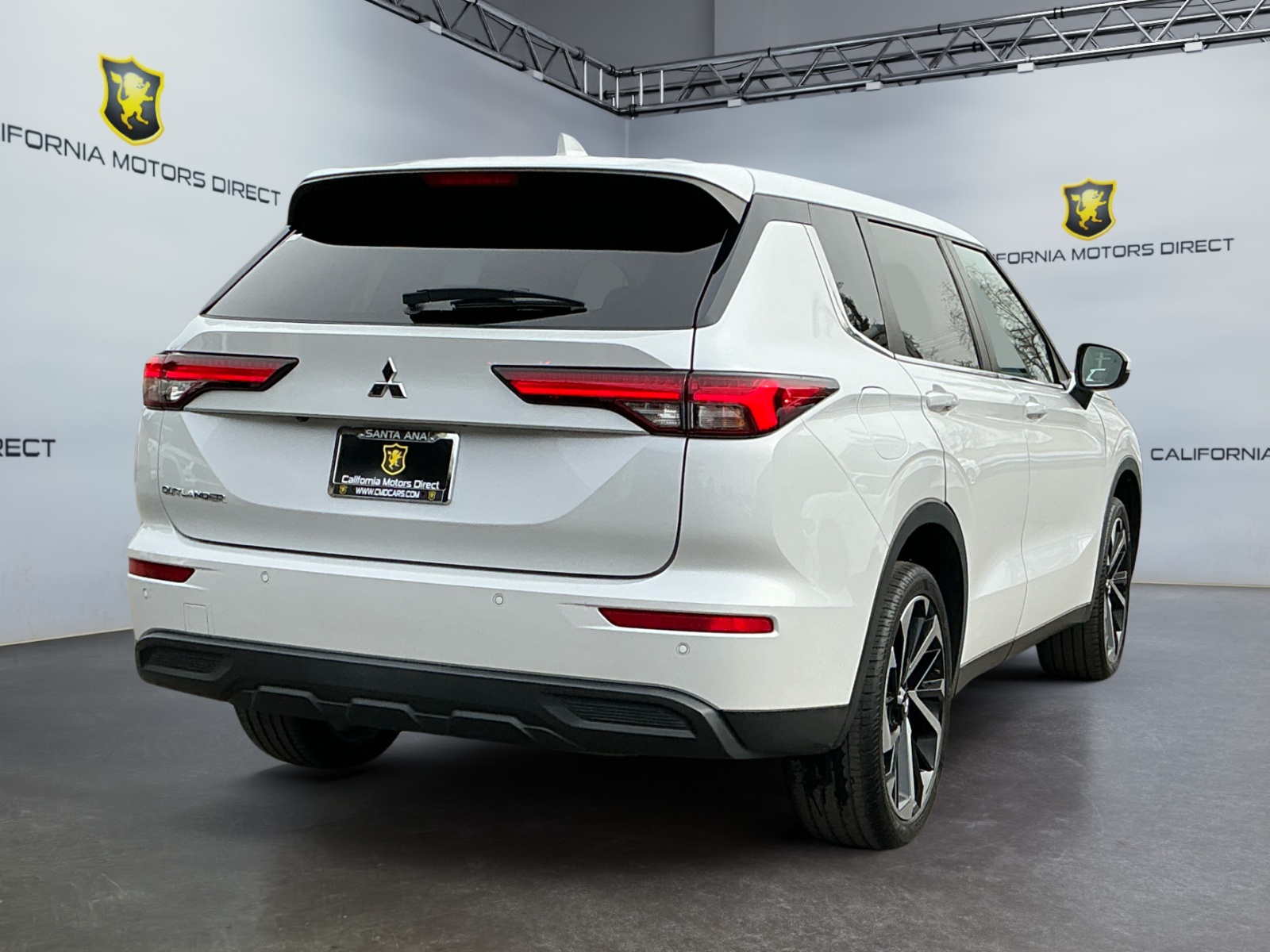 Sold 2022 Mitsubishi Outlander ES in Santa Ana