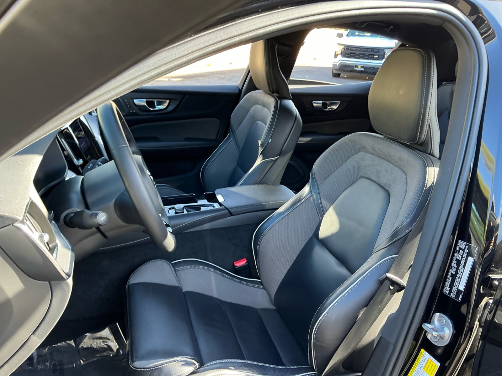 Sold 2024 Volvo S60 Recharge Plug-In Hybrid Plus Black Edition in