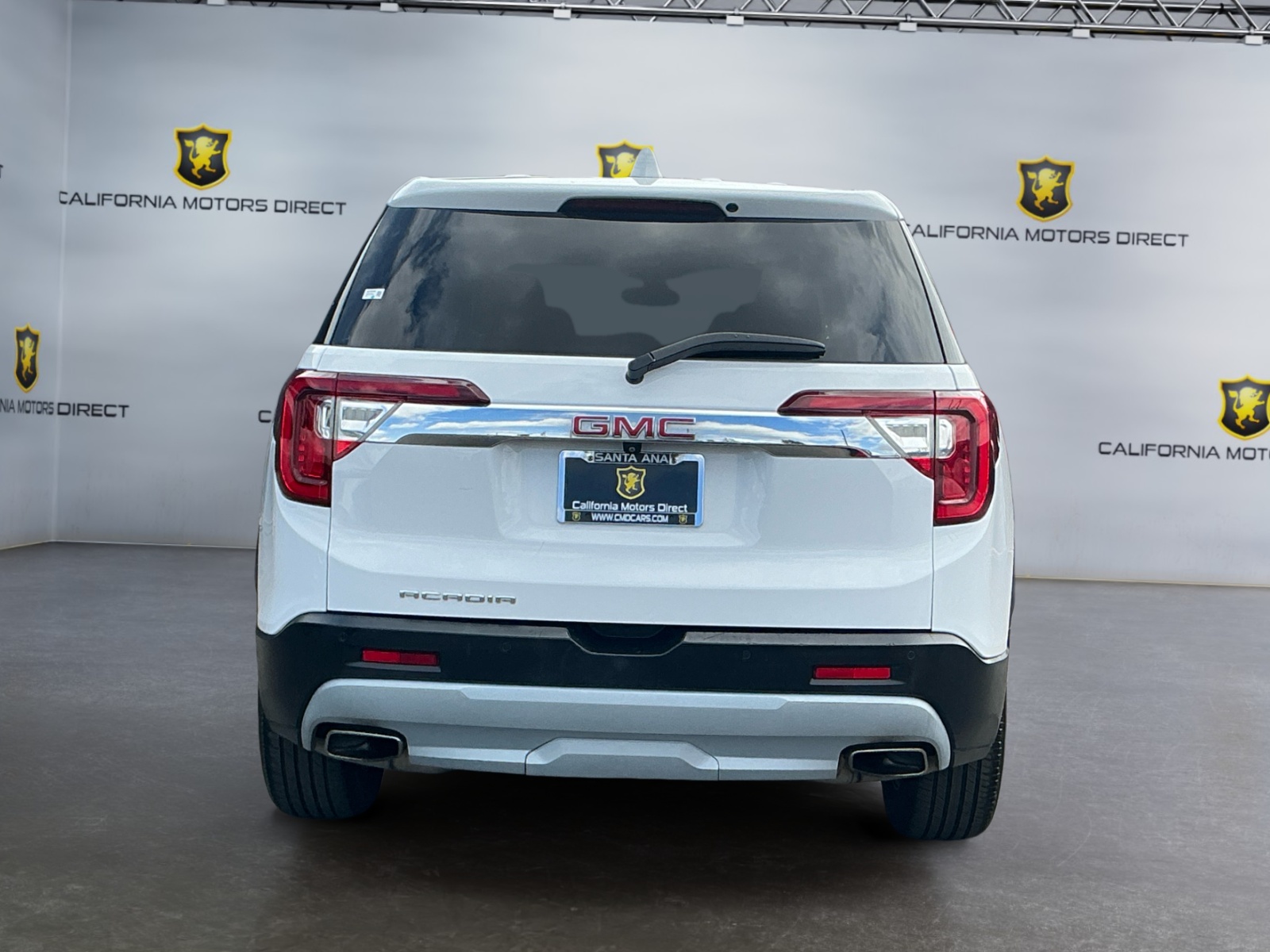 View vehicle photo 6