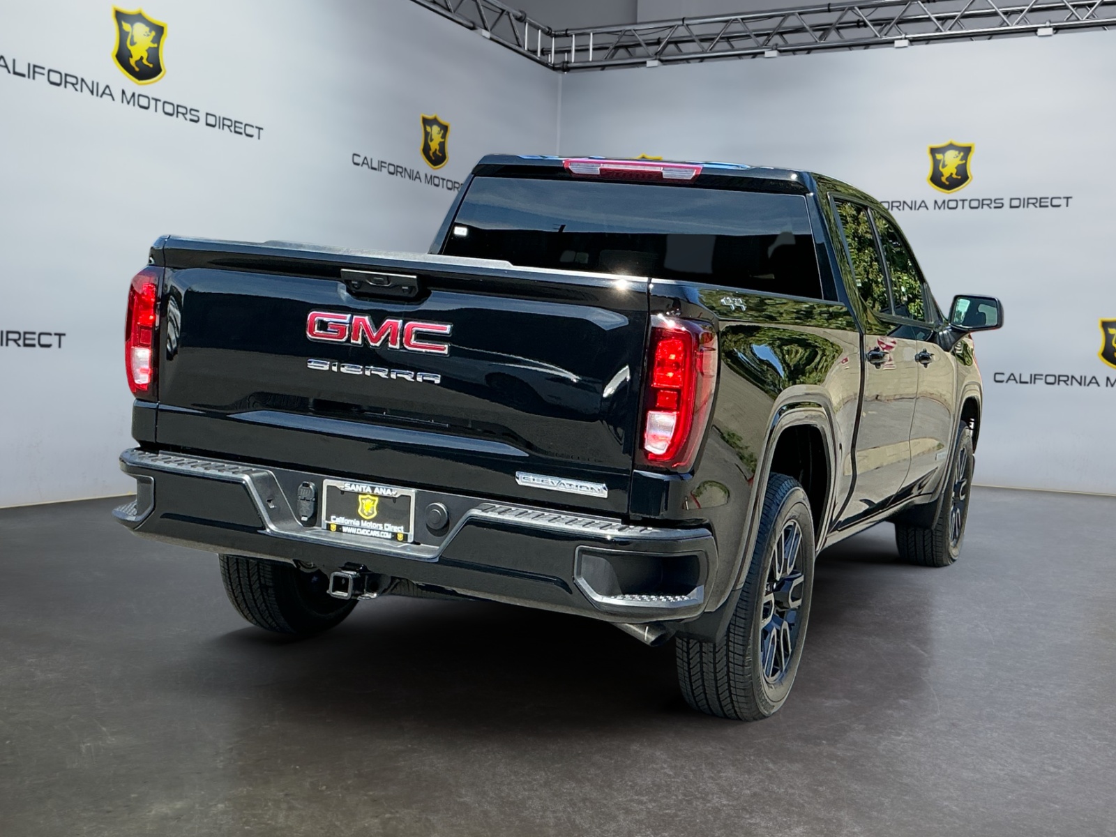 View vehicle photo 5