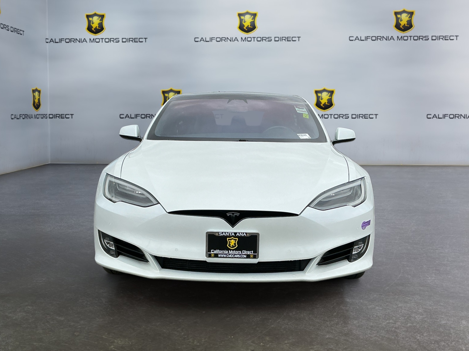 View vehicle photo 2