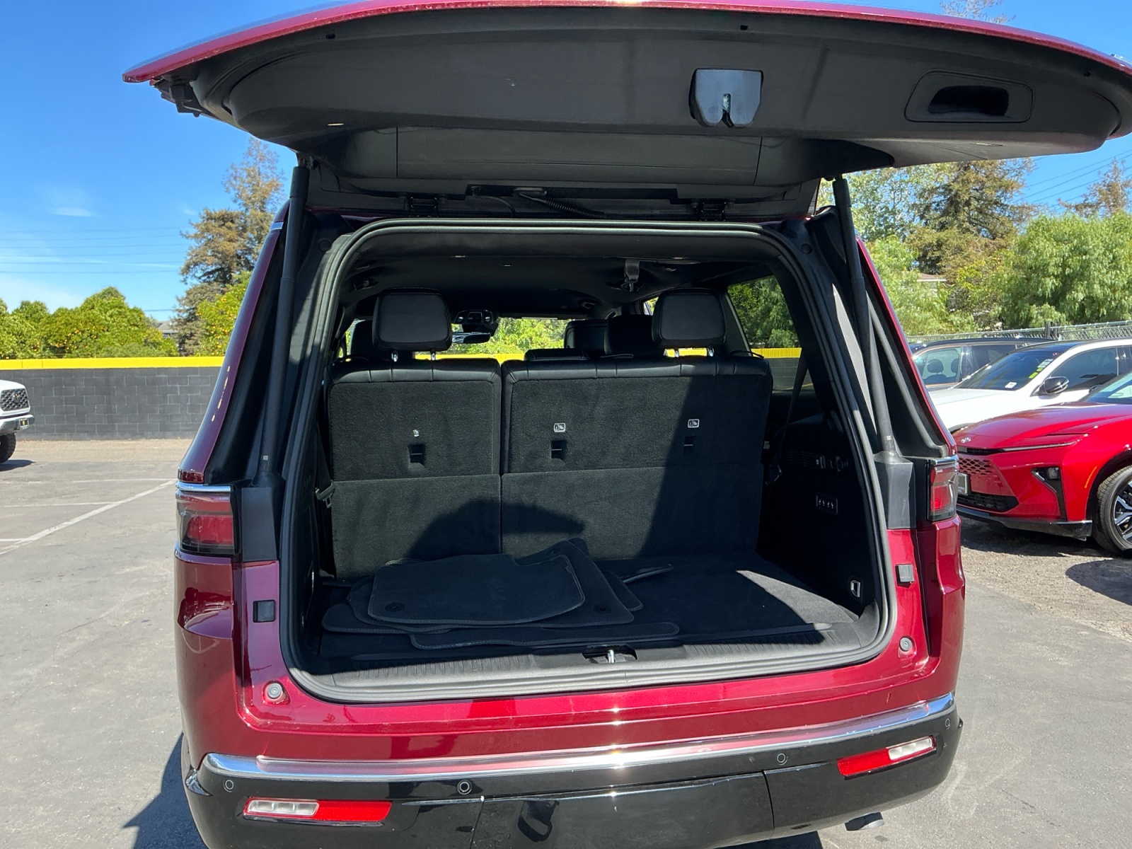 2024 Jeep Wagoneer Series III - Photo 25