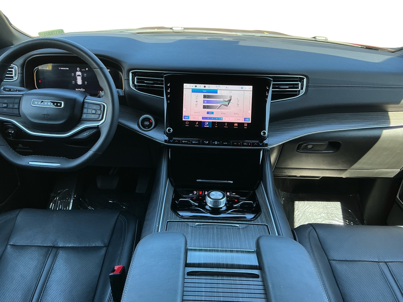 2024 Jeep Wagoneer Series III - Photo 10