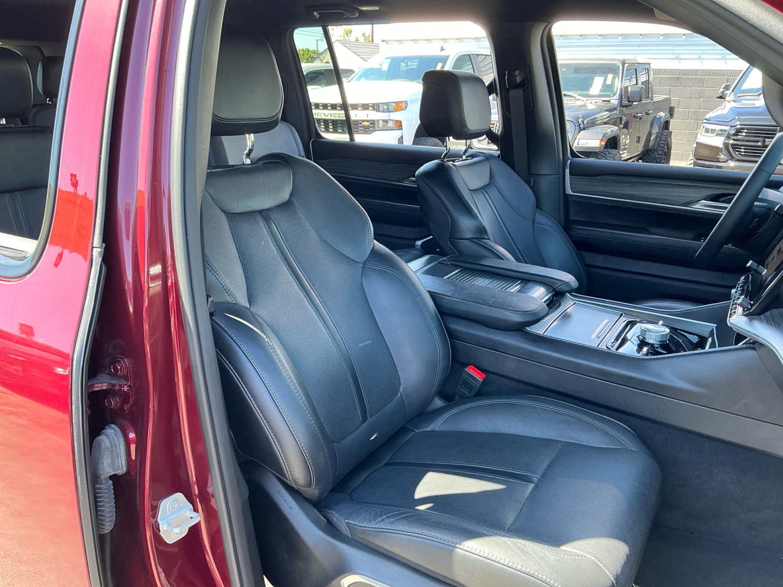 2024 Jeep Wagoneer Series III - Photo 21