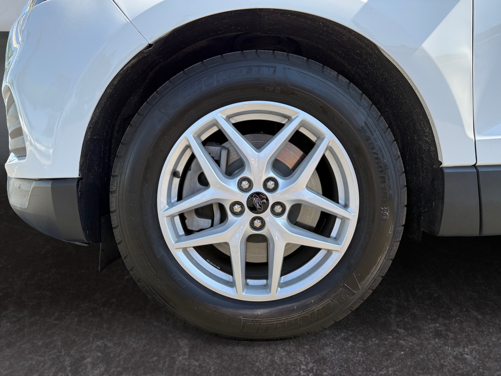 2024 Ford Edge SEL - Photo 14