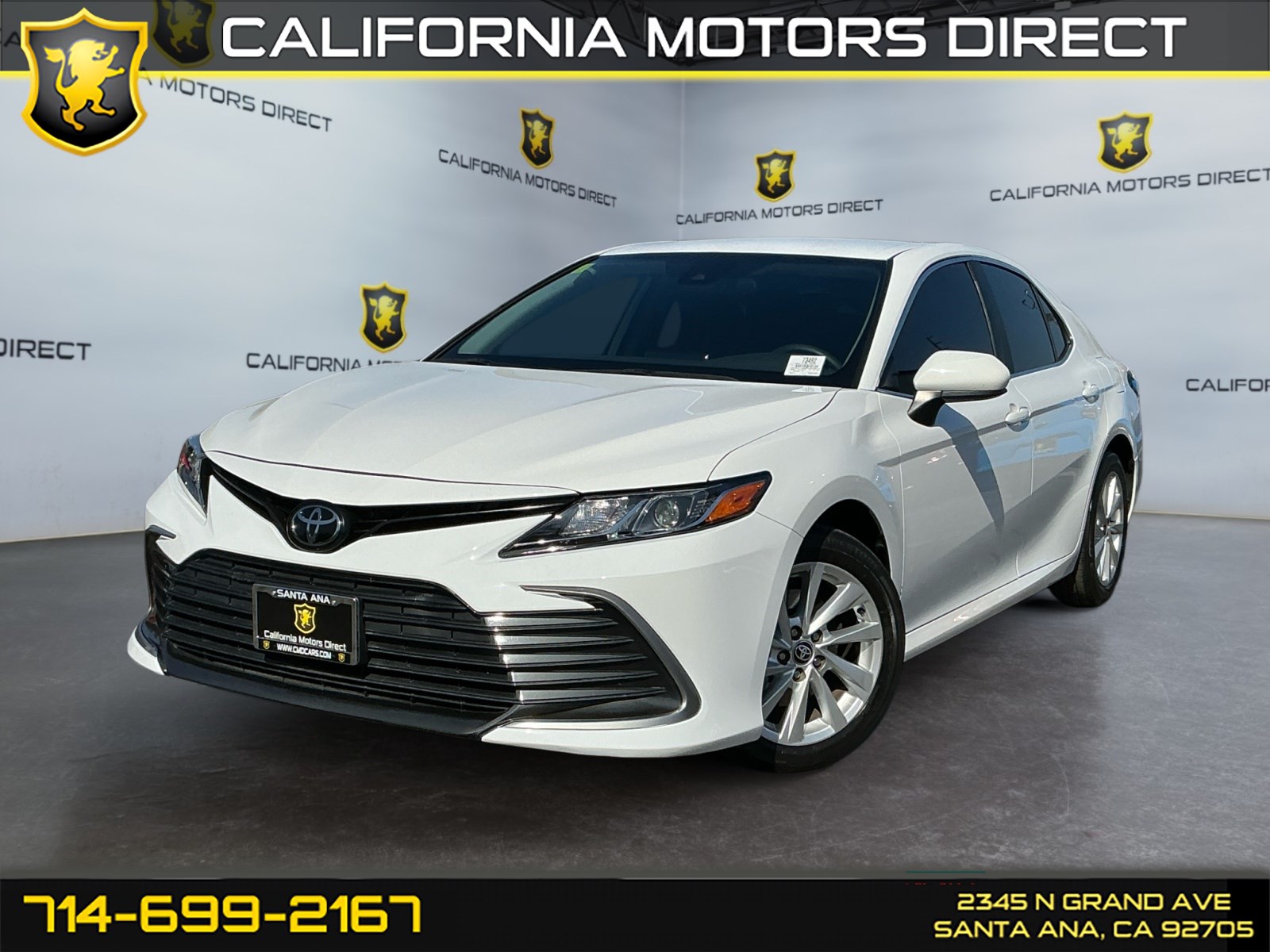 2023 Toyota Camry LE's photo