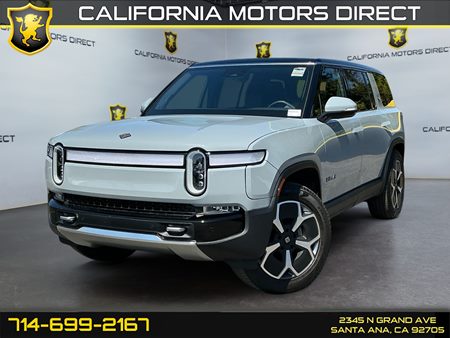 2024 Rivian R1S Adventure