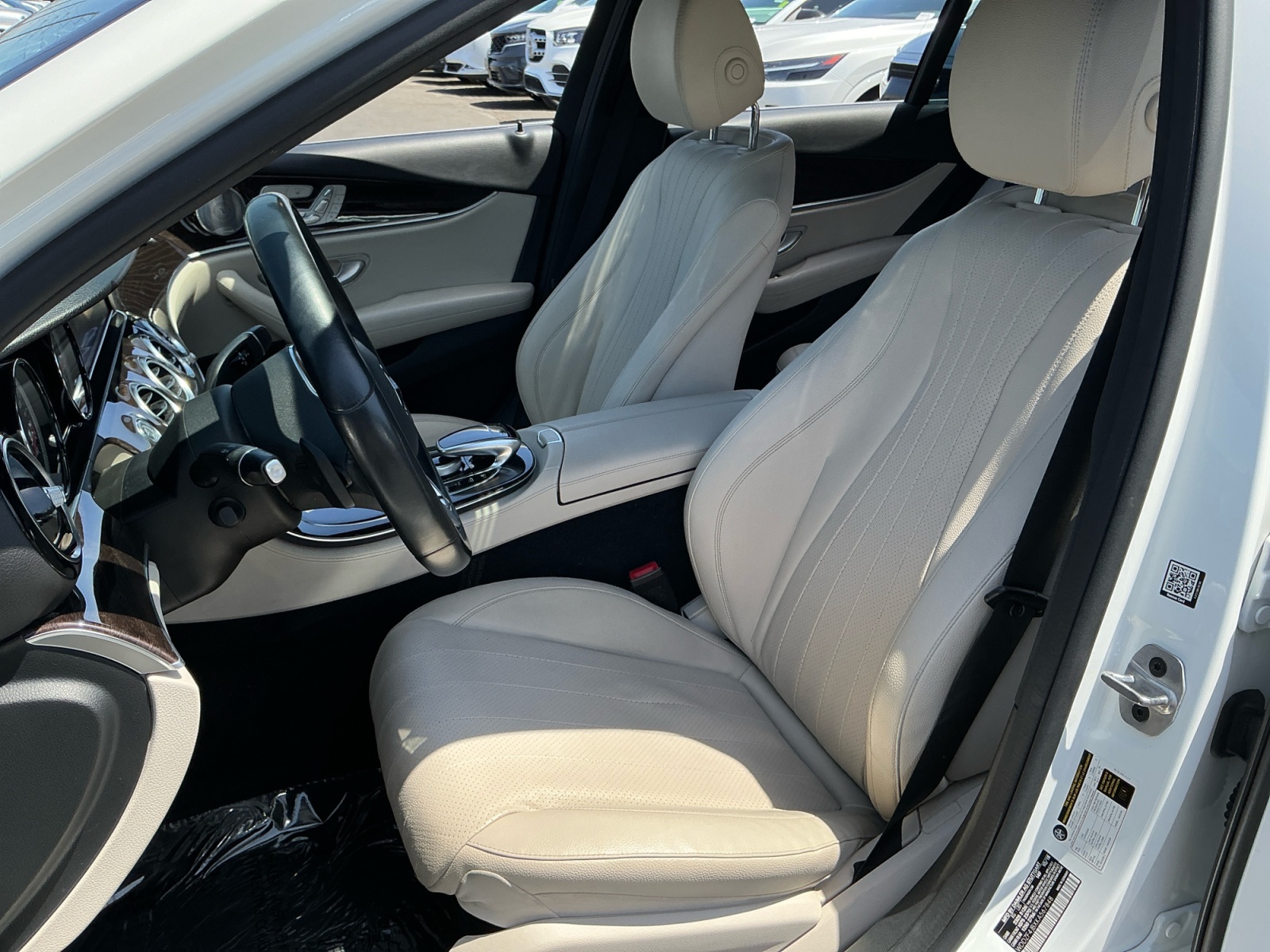 2019 Mercedes-Benz E-Class E300 - Photo 18