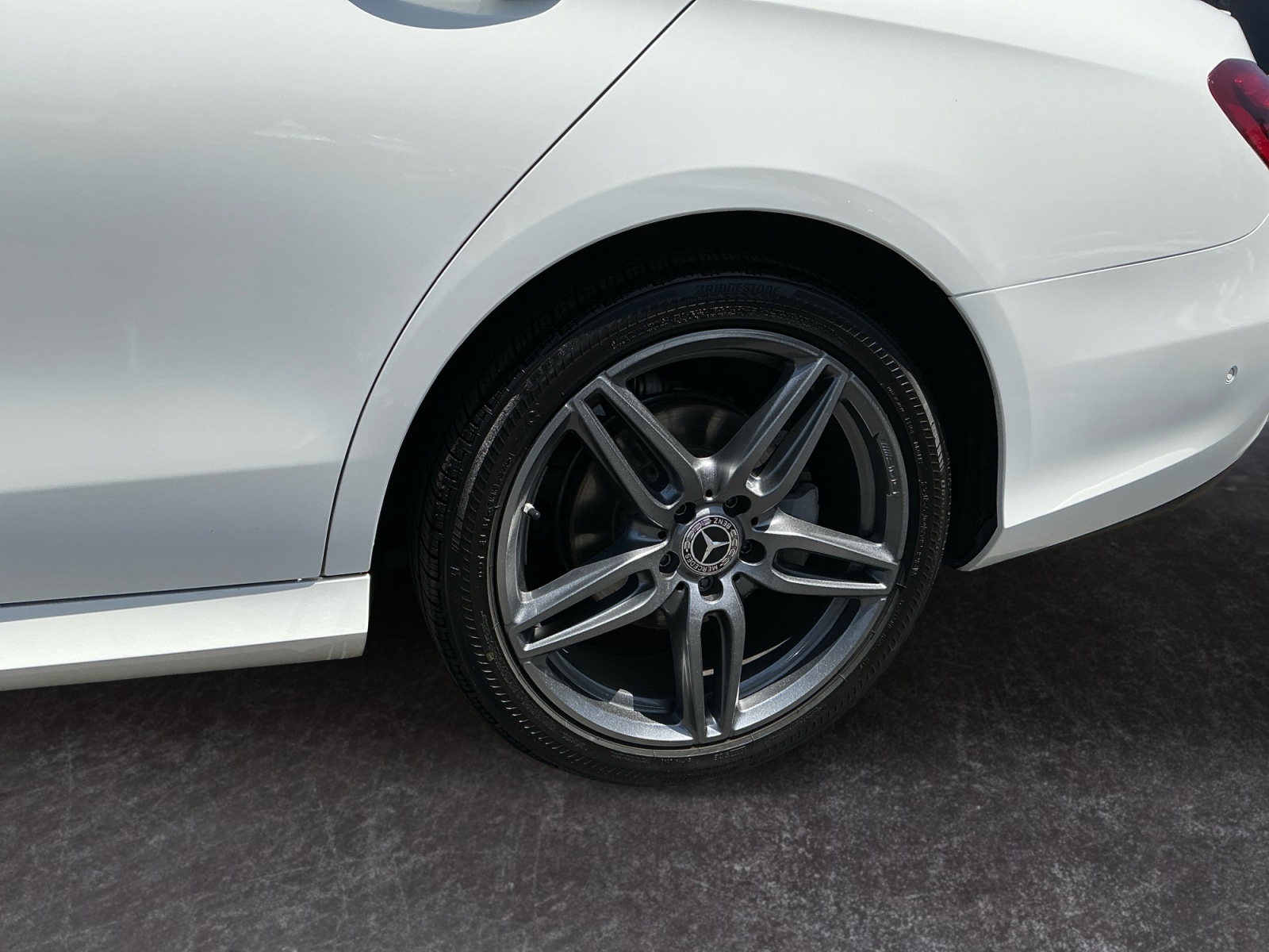2019 Mercedes-Benz E-Class E300 - Photo 9