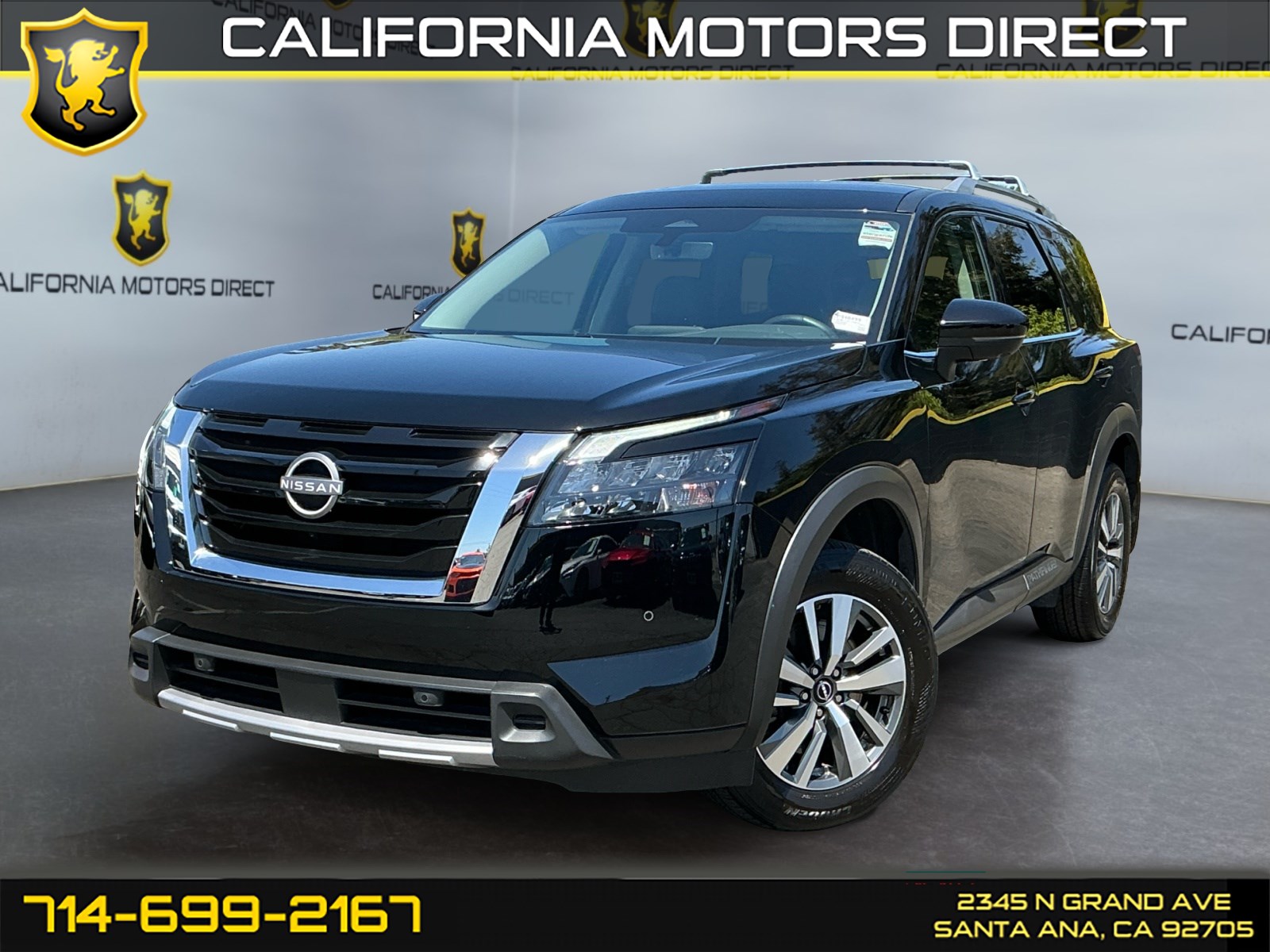 2025 Nissan Pathfinder SL 2WD's photo