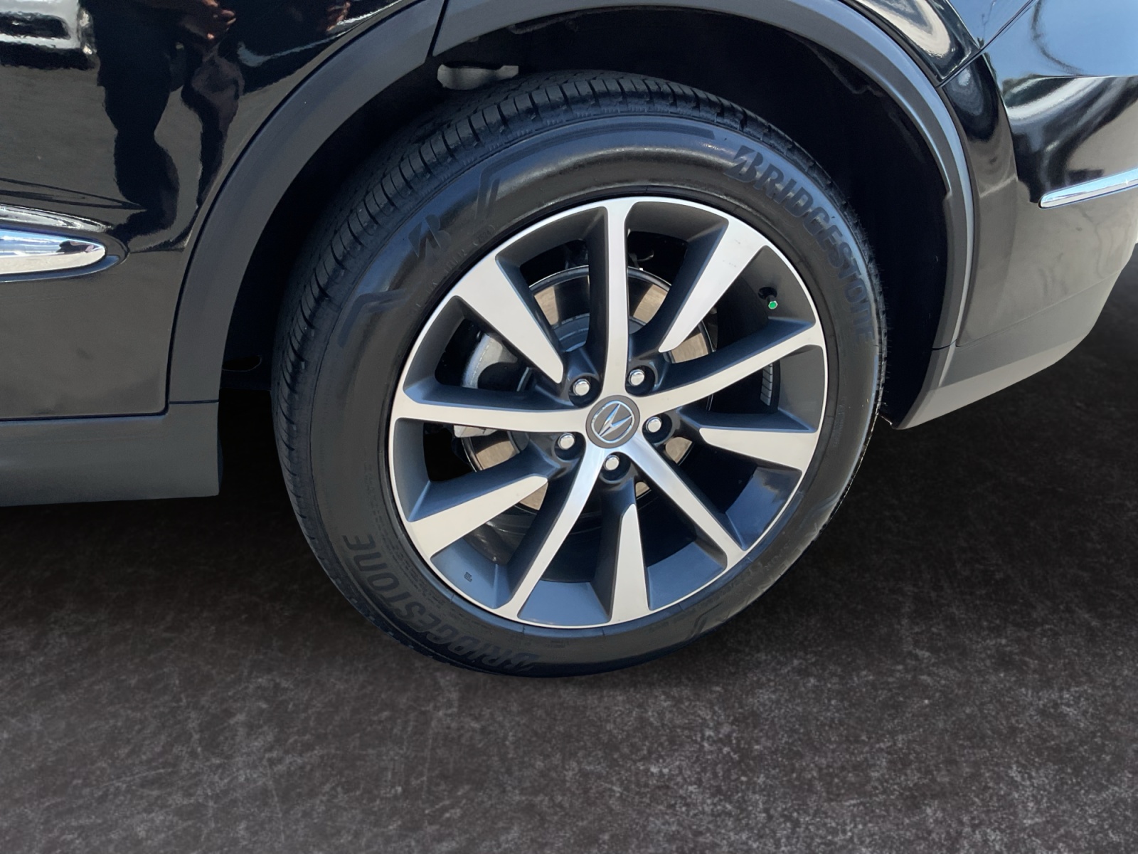 Acura MDX photo 9