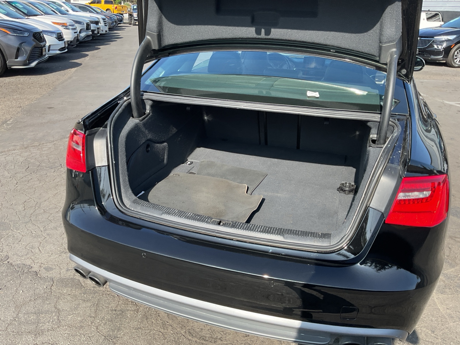 Audi S6 photo 26