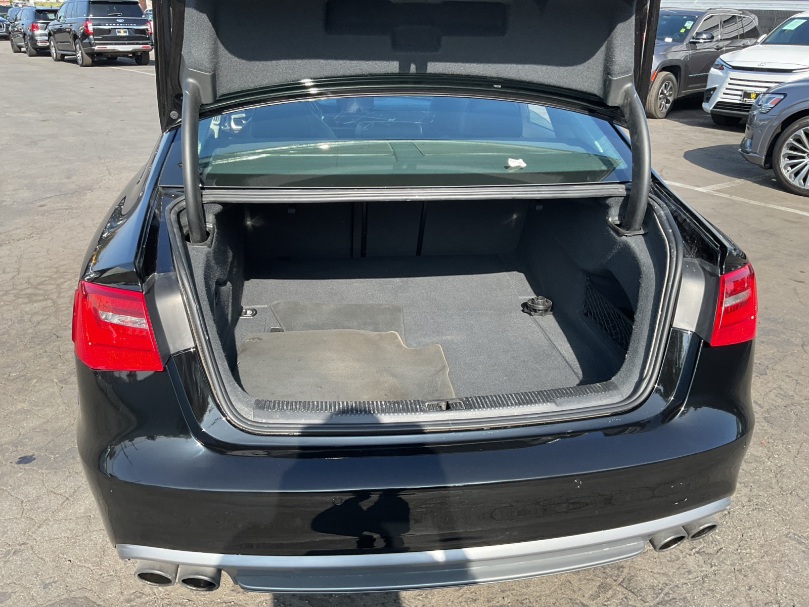 Audi S6 photo 25