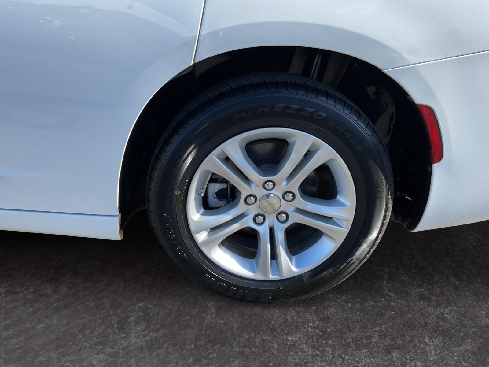 Dodge Charger photo 9