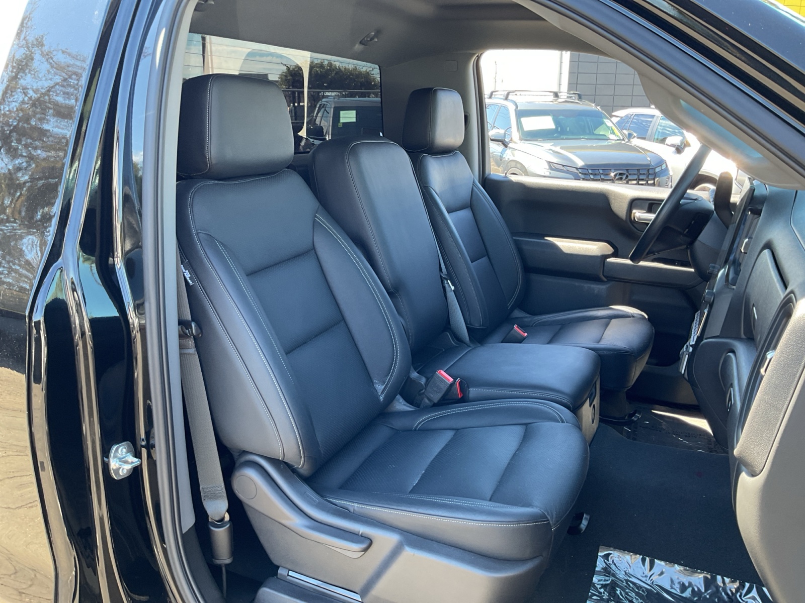 Chevrolet Silverado photo 14