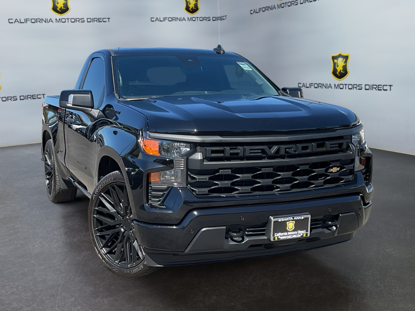 Chevrolet Silverado photo 3