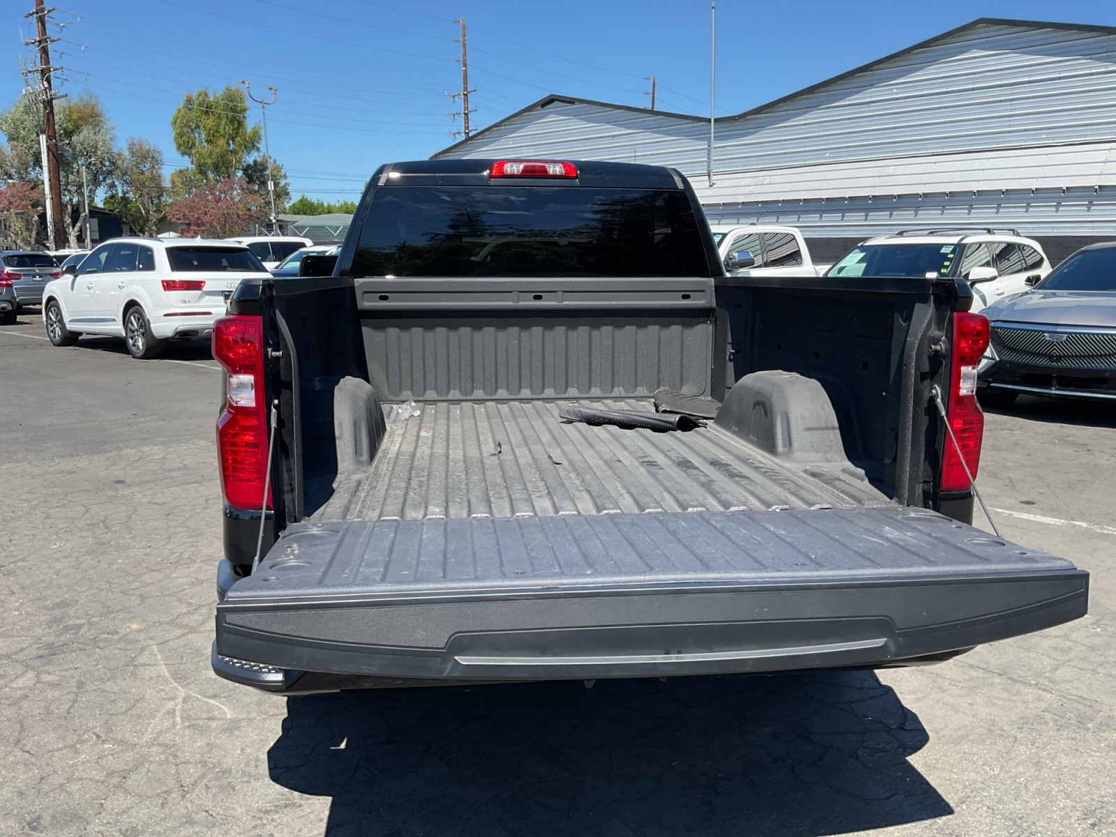 Chevrolet Silverado photo 18