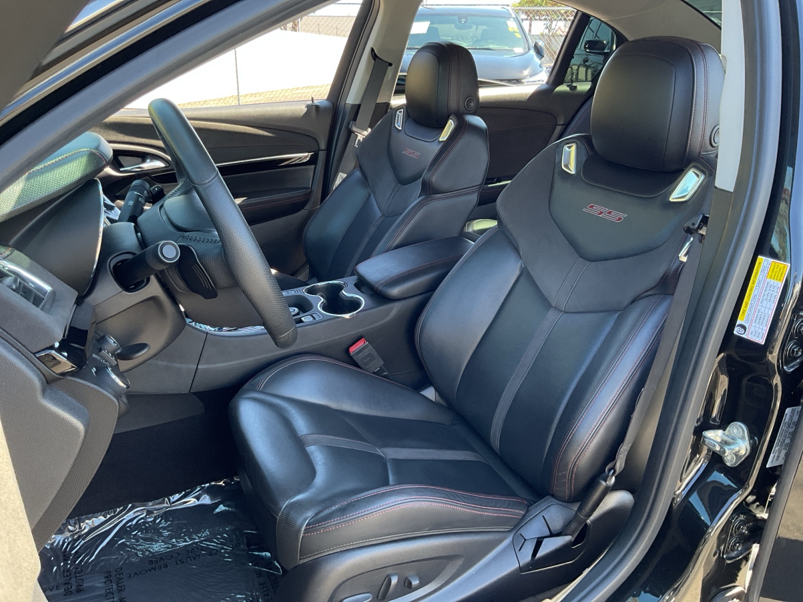 Chevrolet SS photo 18