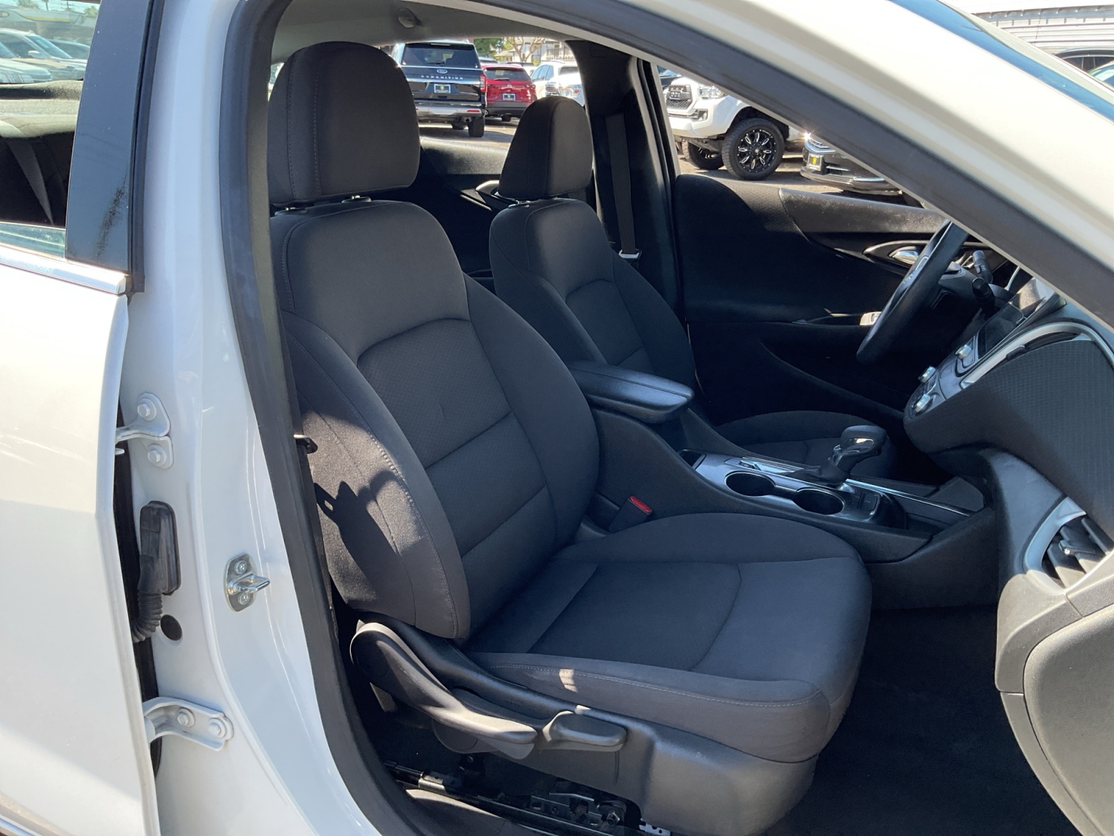 Chevrolet Malibu photo 21