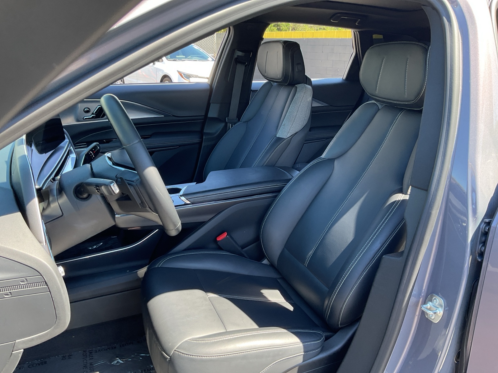 Cadillac Lyriq photo 18