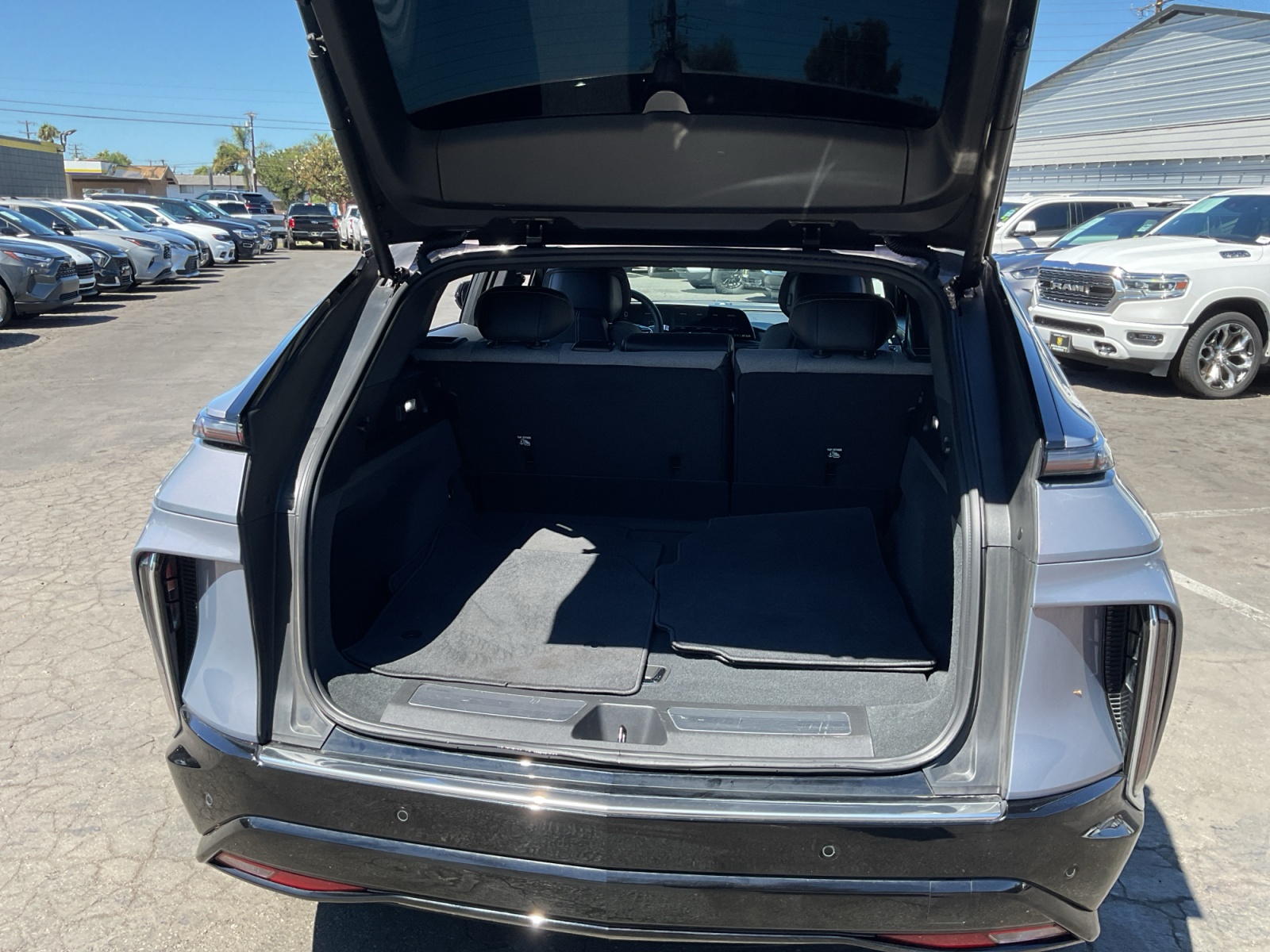 Cadillac Lyriq photo 25