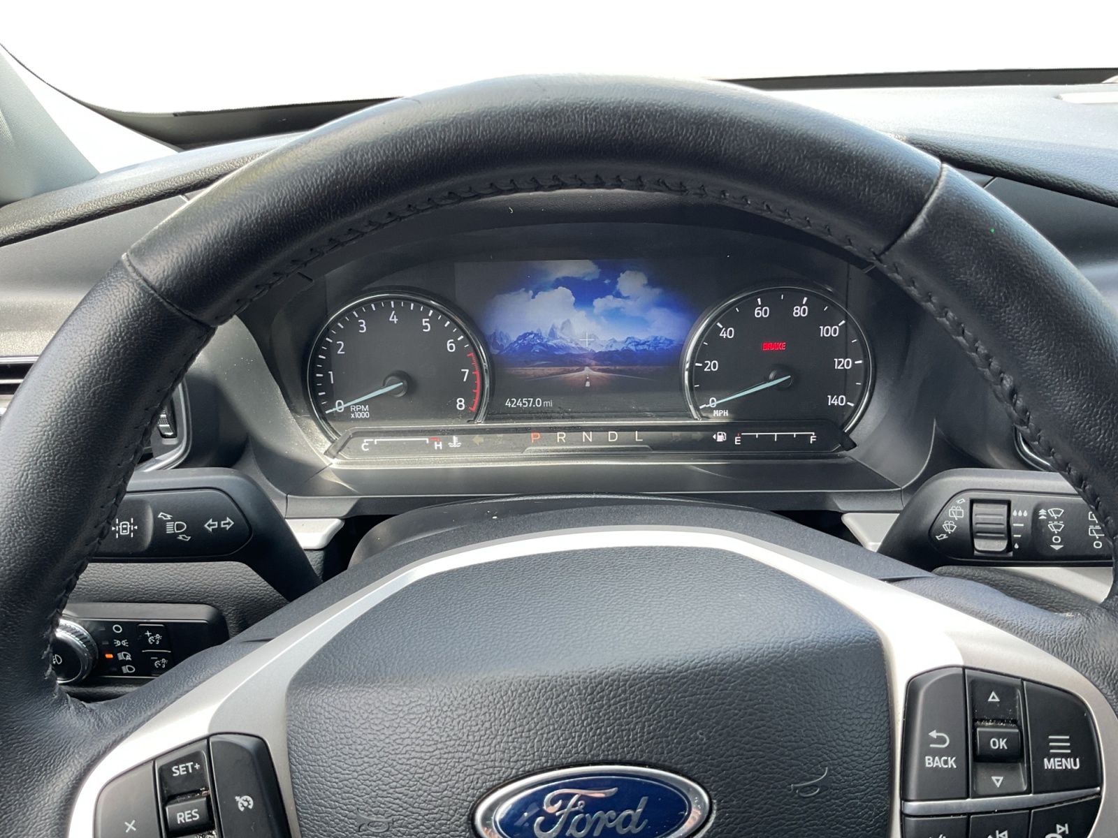 Ford Explorer photo 12