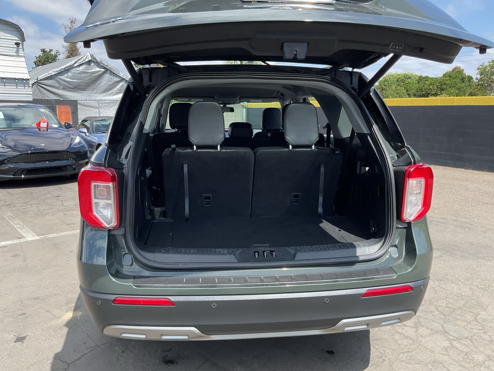 Ford Explorer photo 25