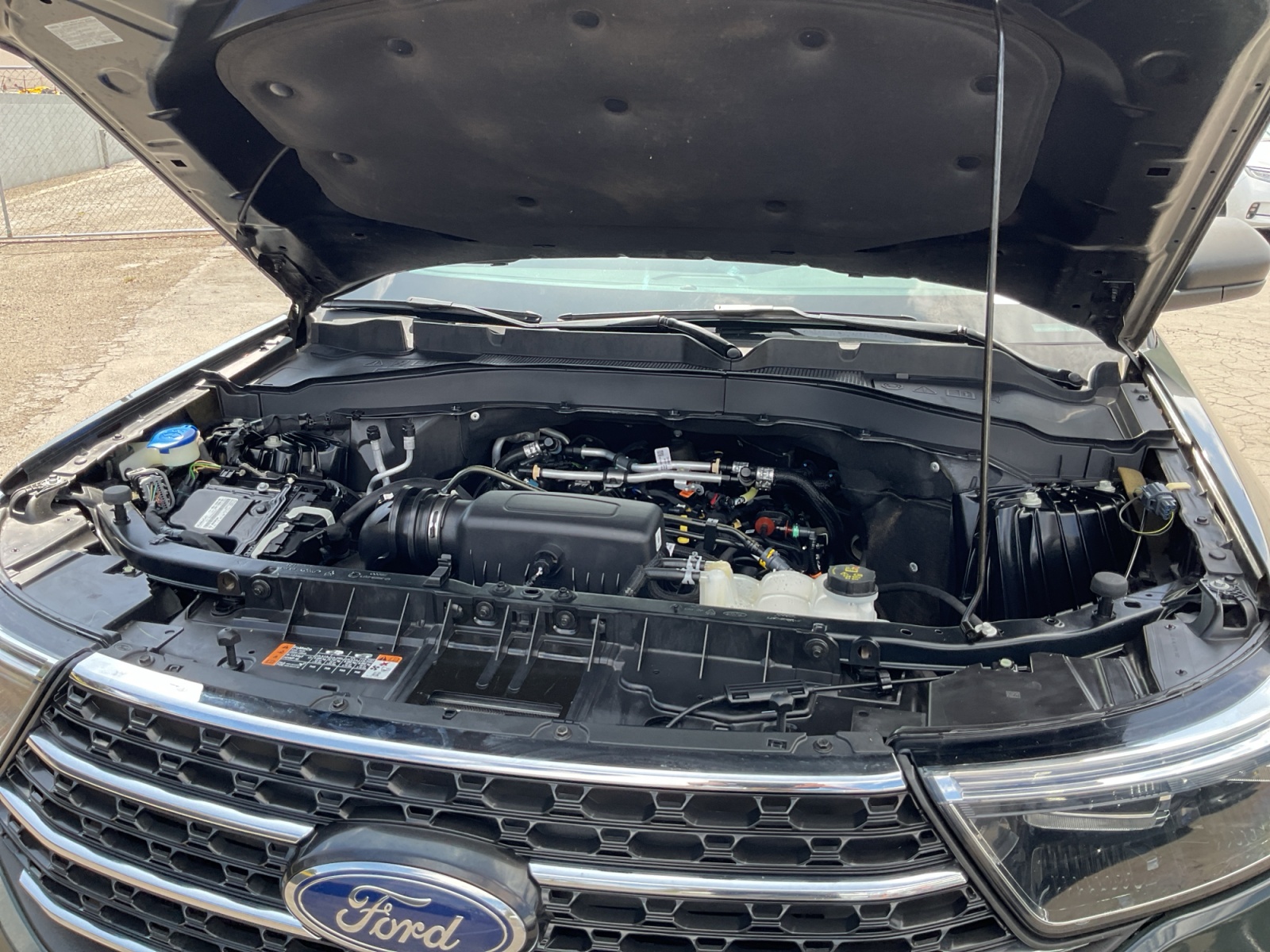 Ford Explorer photo 23