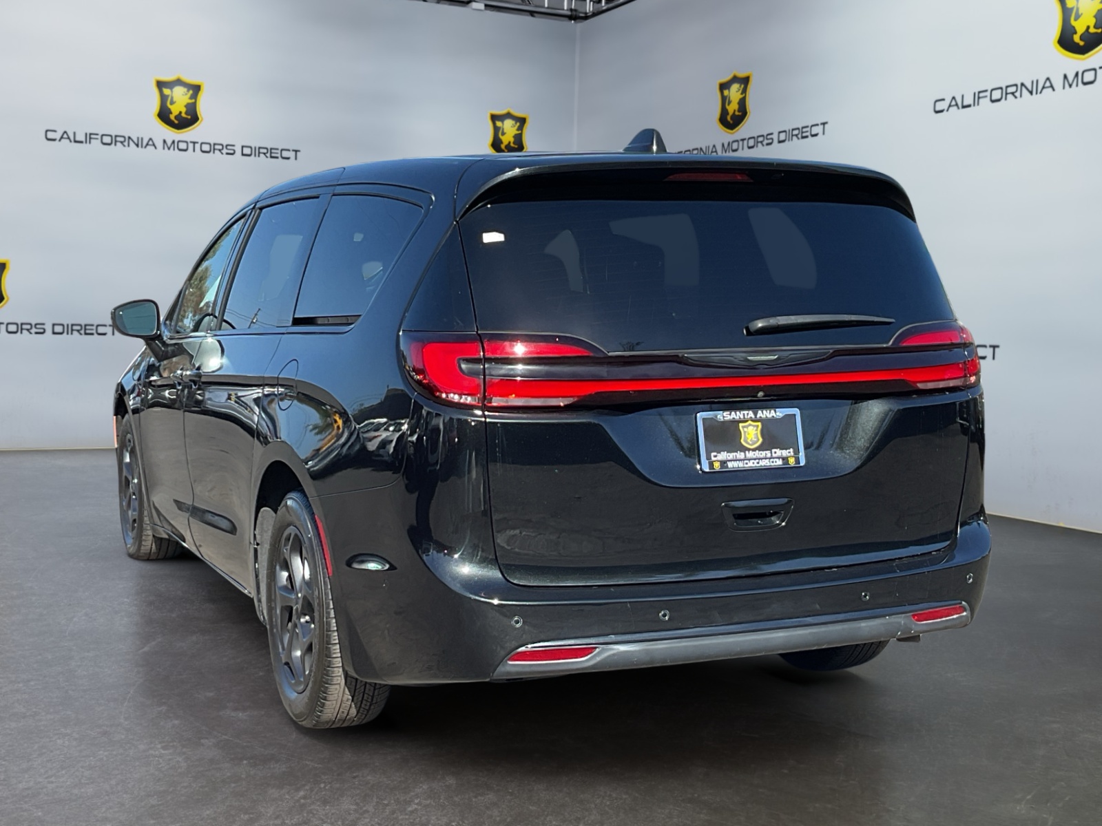Chrysler Pacifica photo 7