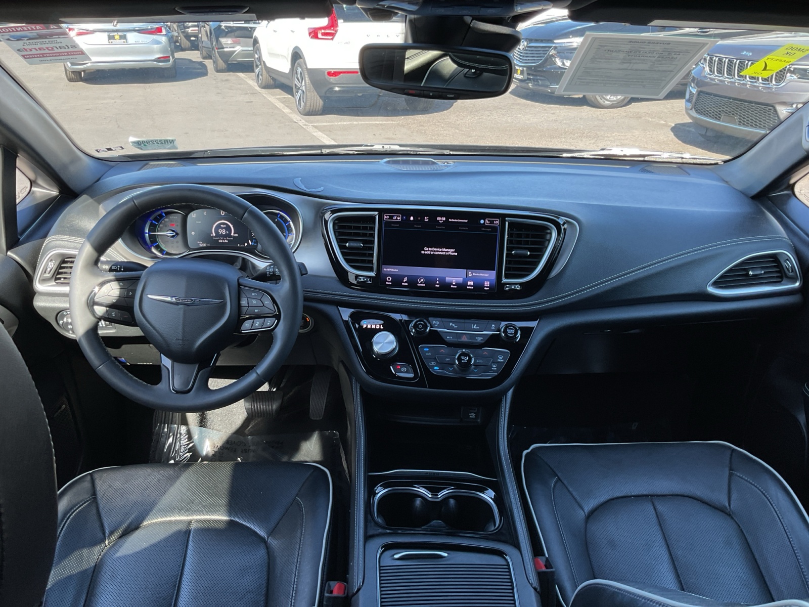 Chrysler Pacifica photo 17