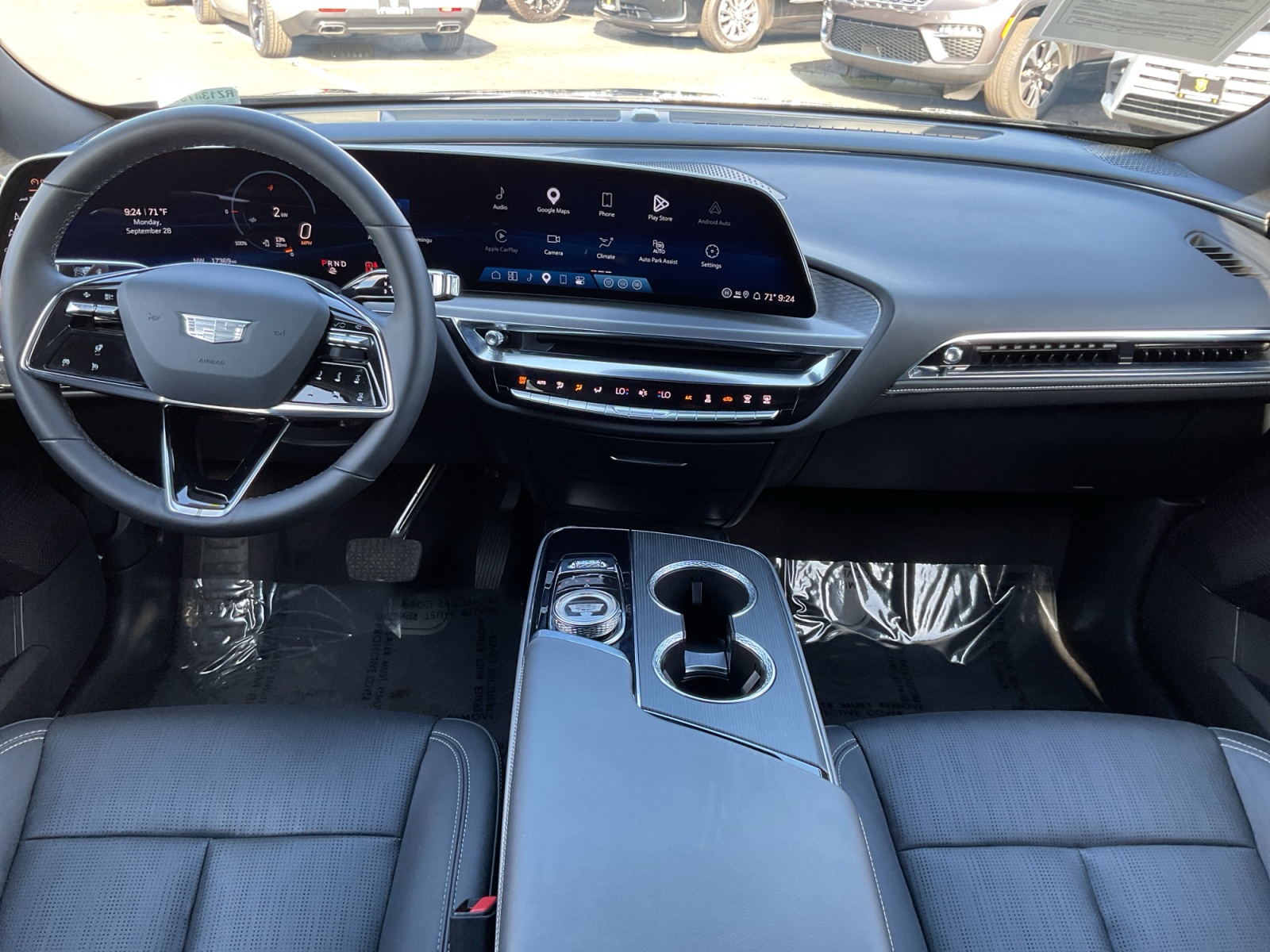 Cadillac Lyriq photo 15