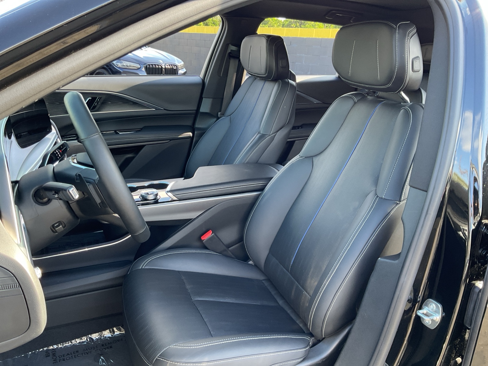 Cadillac Lyriq photo 18