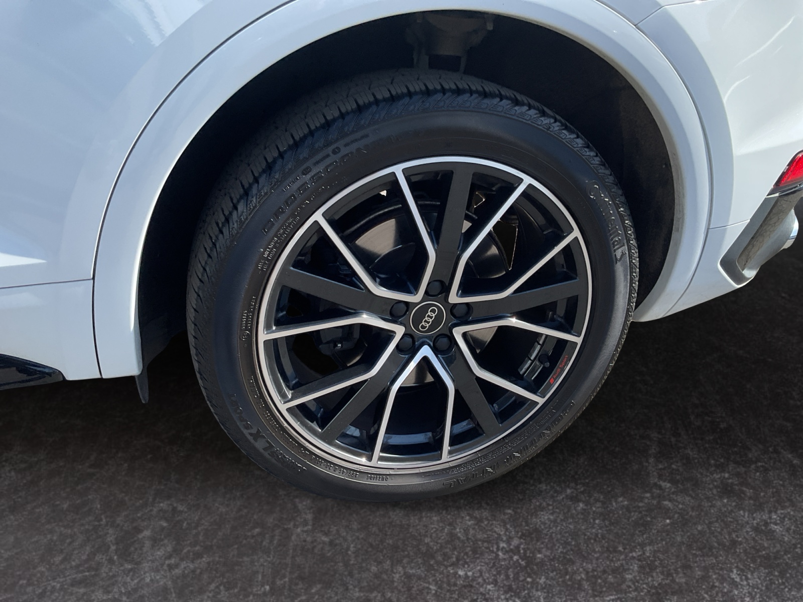 Audi SQ5 photo 9