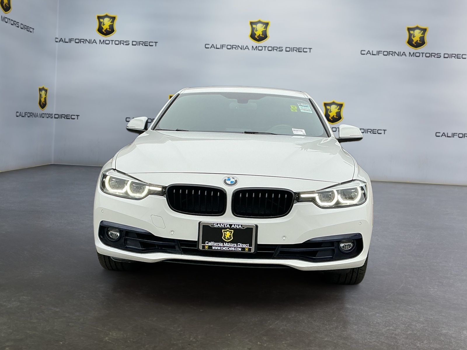 BMW 3 Series photo 2
