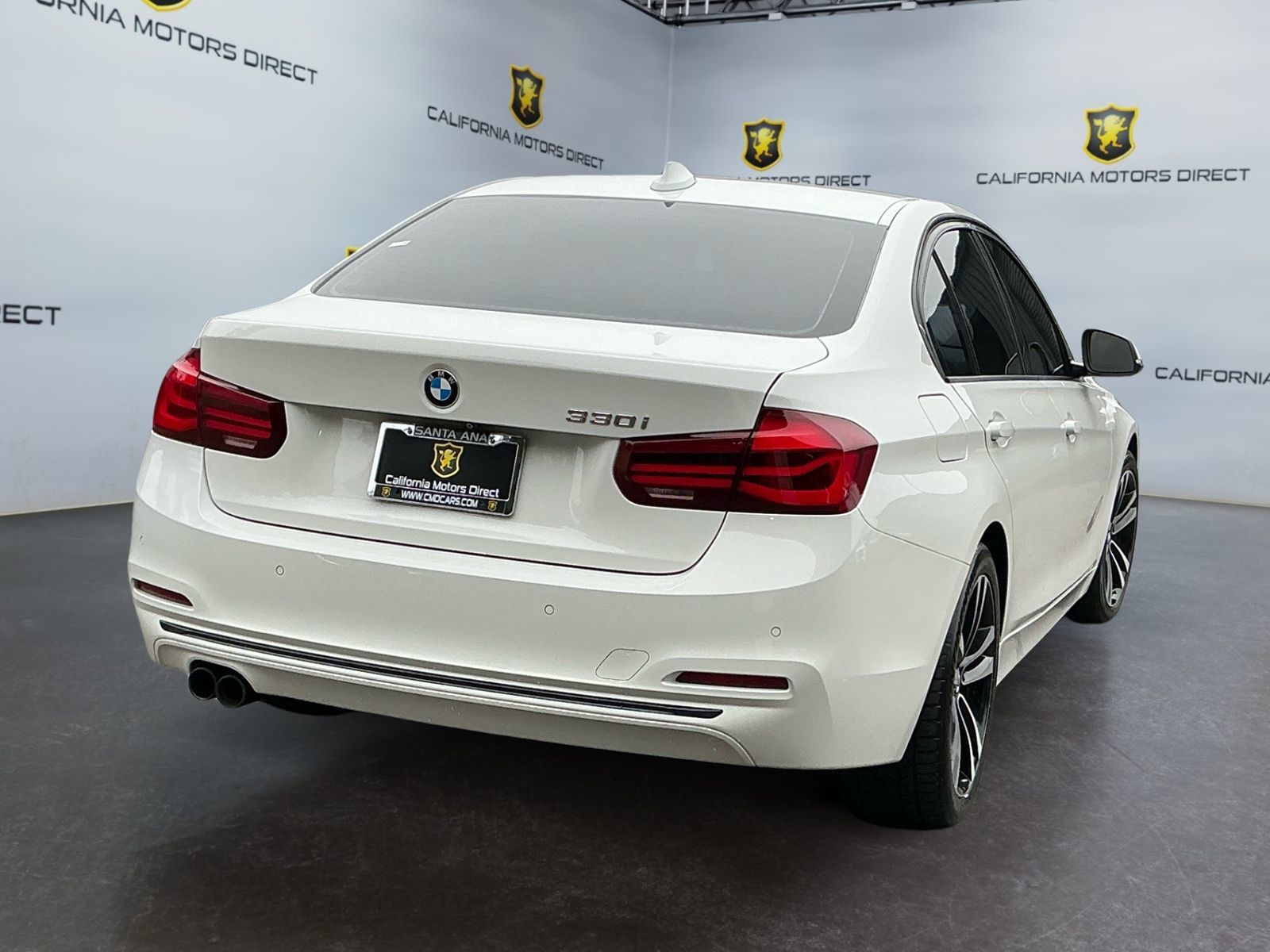 BMW 3 Series photo 5