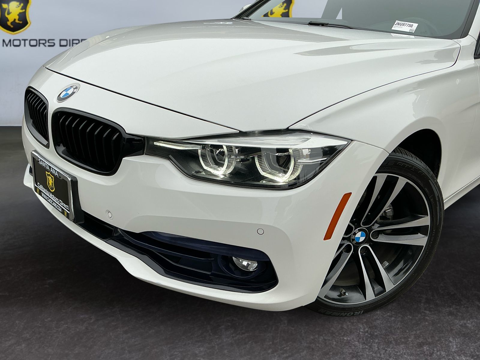 BMW 3 Series photo 9