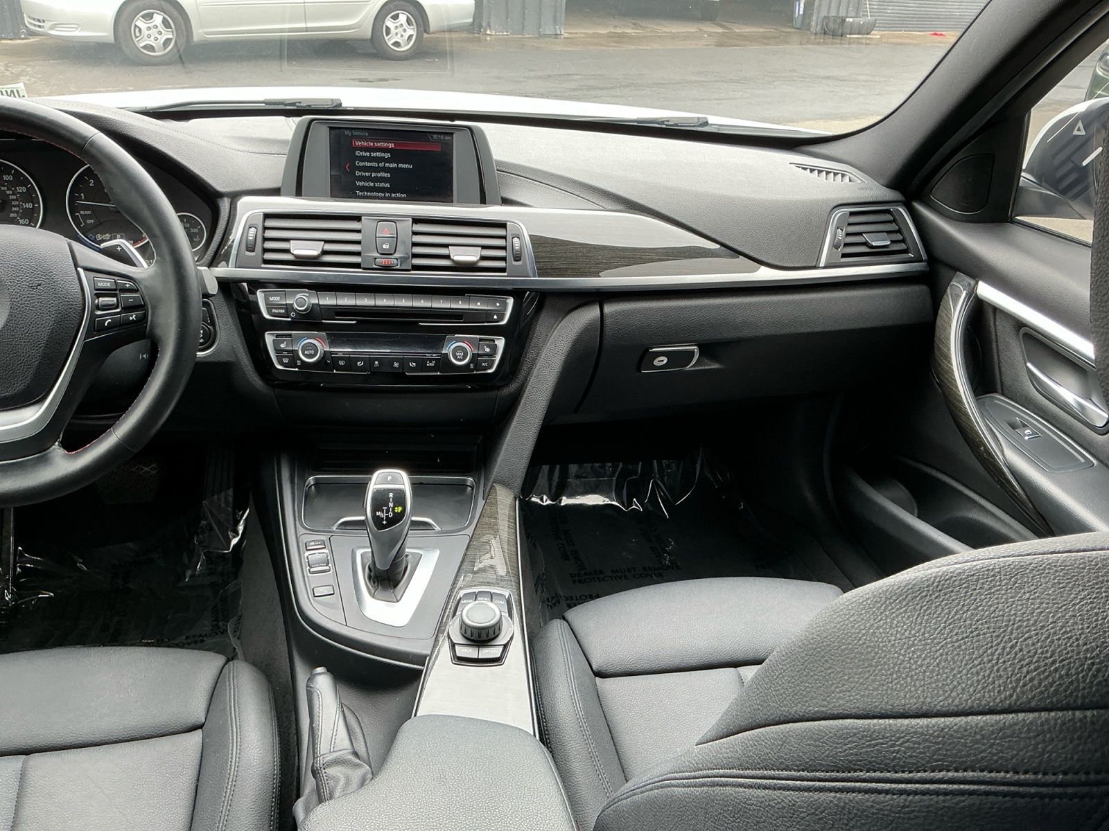 BMW 3 Series photo 17