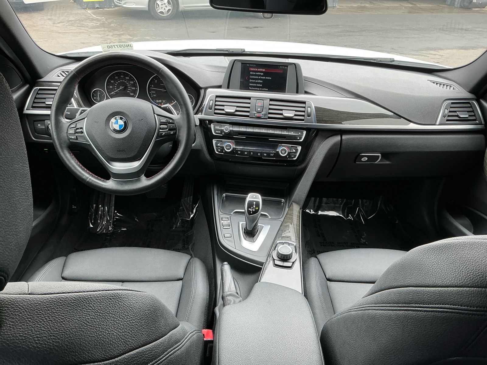 BMW 3 Series photo 18