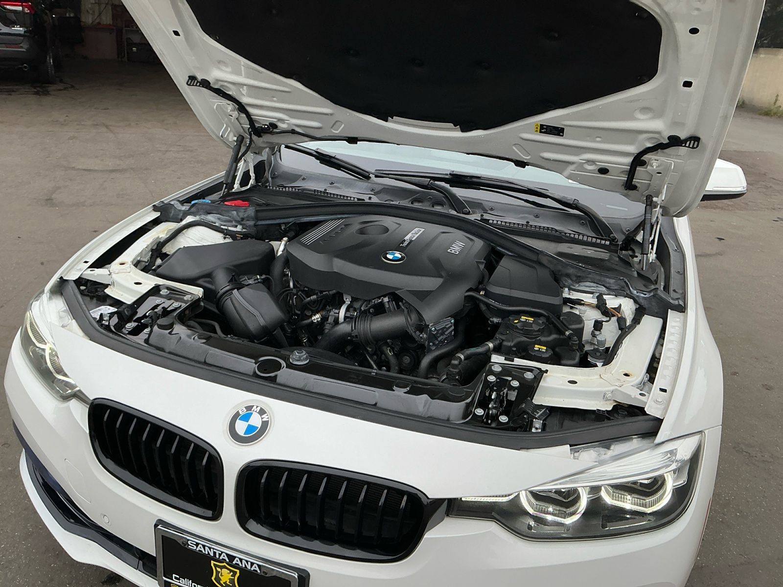 BMW 3 Series photo 24