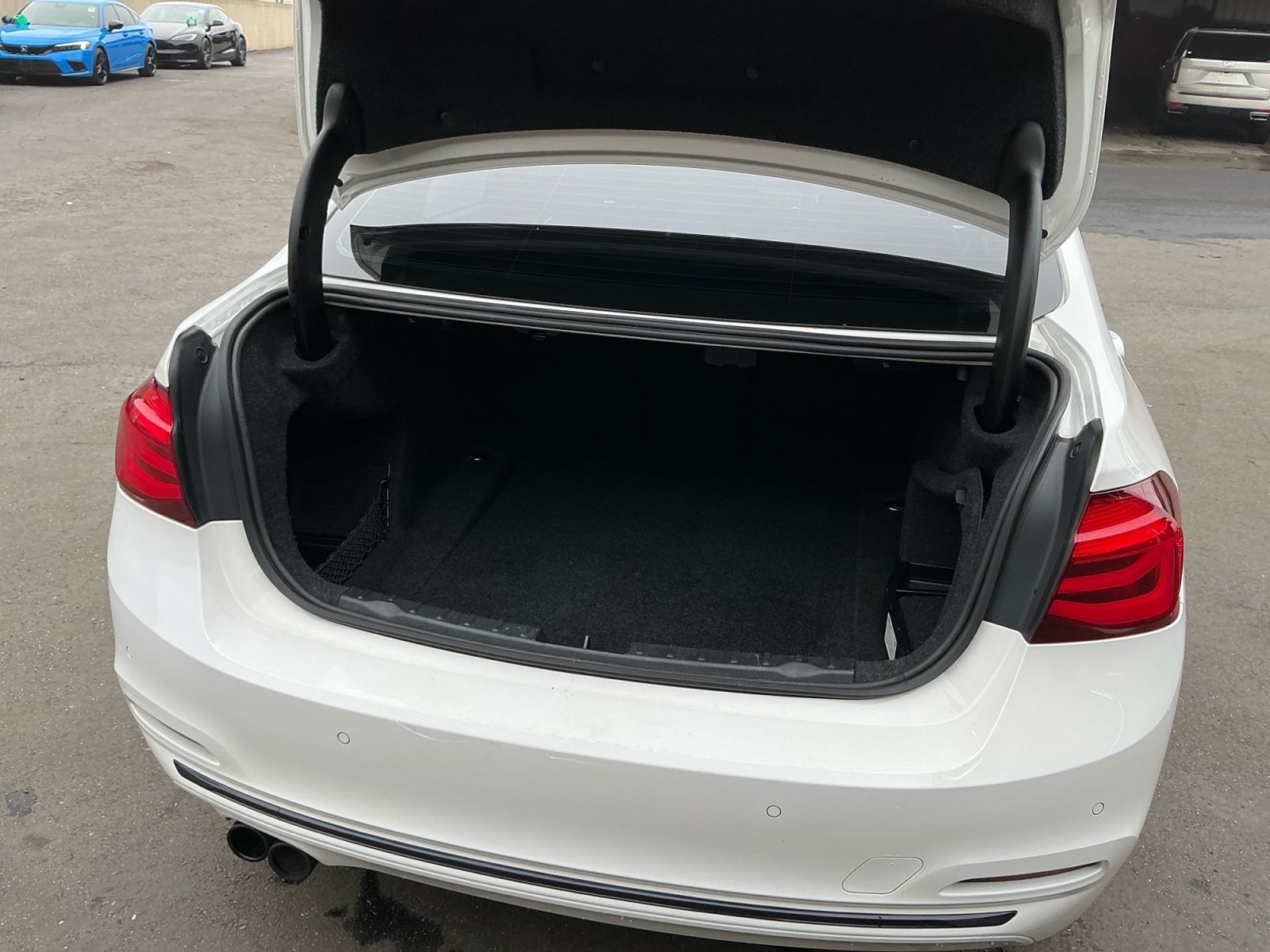 BMW 3 Series photo 27